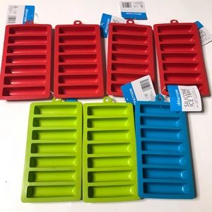 Lot of 7 silicone ice trays for your water bottles.